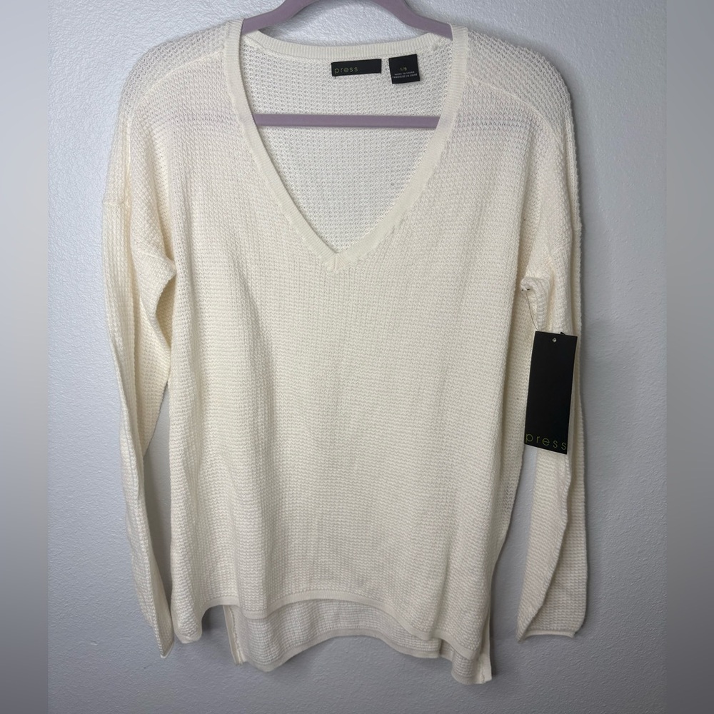 Press size Large Knit V-neck Sweater NWT